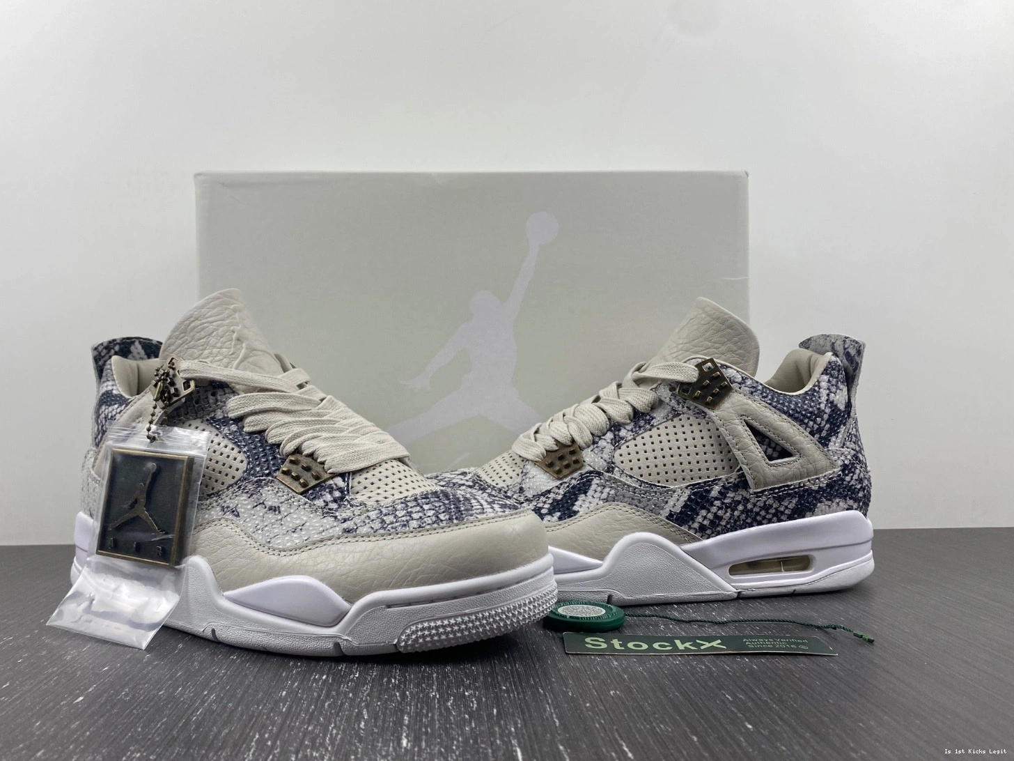 - 819139-030 4 Retro Jordan Snakeskin 0131